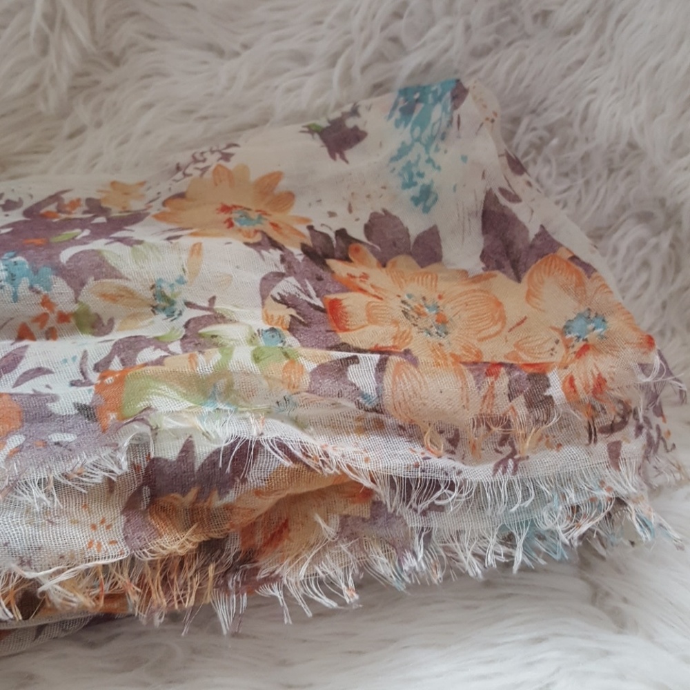 Scarf - Picture 2 of 4